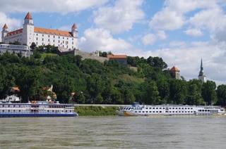 bratislava-1569315_1280 by Ajale, Pixabay